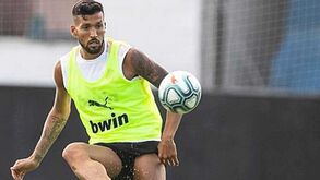 Garay apontado como possível substituto de Piqué