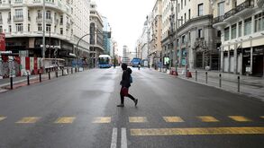 Madrid quer reuniões familiares com mais pessoas no Natal e recolher obrigatório mais tardio