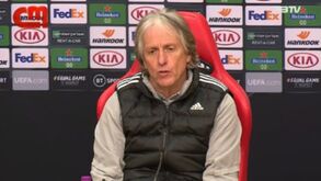 Jorge Jesus e as baixas no plantel do Benfica: «Com menos opções é mais fácil trabalhar»		