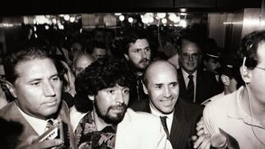 Sousa Cintra foi protagonista na única vez que Maradona jogou em Portugal: «Foi uma loucura»