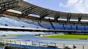 Presidente do Nápoles admite mudar nome do estádio para homenager Maradona
