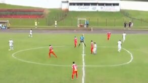 A culpa foi... do jardineiro: o círculo de meio-campo mais estranho do mundo