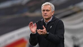 Winks assume golo acidental e Mourinho dispara: «É demasiado honesto, não estou feliz com ele!»