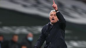 Mourinho elogia Carlos Vinícius mas tem um reparo a fazer