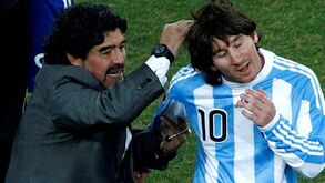 De Aimar a Messi: jogadores que foram apontados como sucessores de Maradona