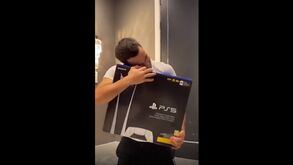 Namorada de Sergio Reguillón ofereceu-lhe a PS5 e... nunca mais o viu