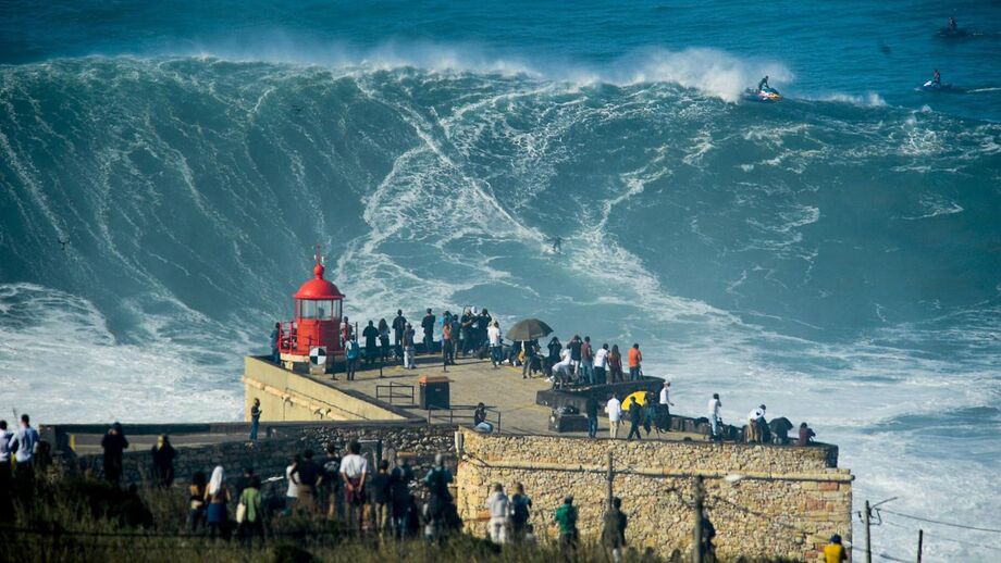 Reveladas equipas para o Nazaré Tow Surfing Challenge