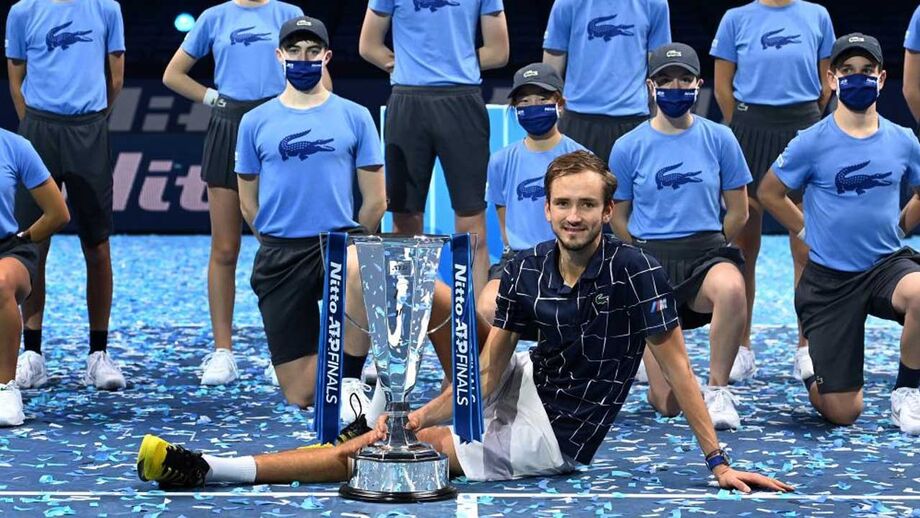 Tenista Daniil Medvedev é o novo campeão das ATP Finals