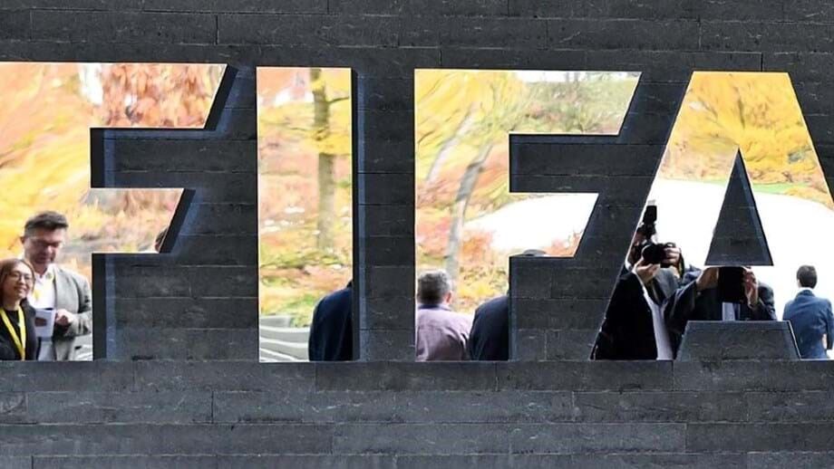 Presidente da CAF suspenso cinco anos por ilícitos financeiros