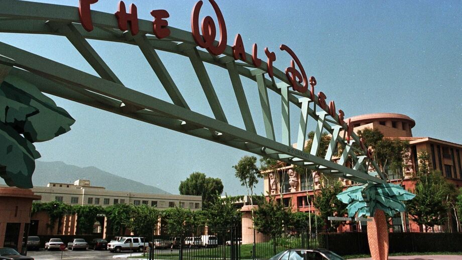 Disney vai colocar 32 mil trabalhadores em lay-off em 2021