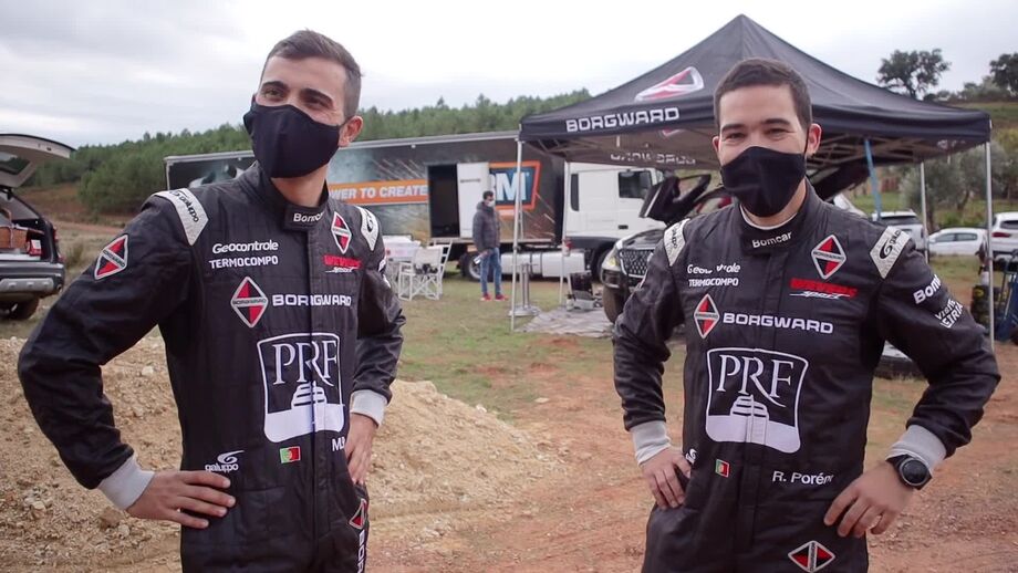 Ciclista realizou um 'co-drive' com o amigo e piloto Ricardo Porém