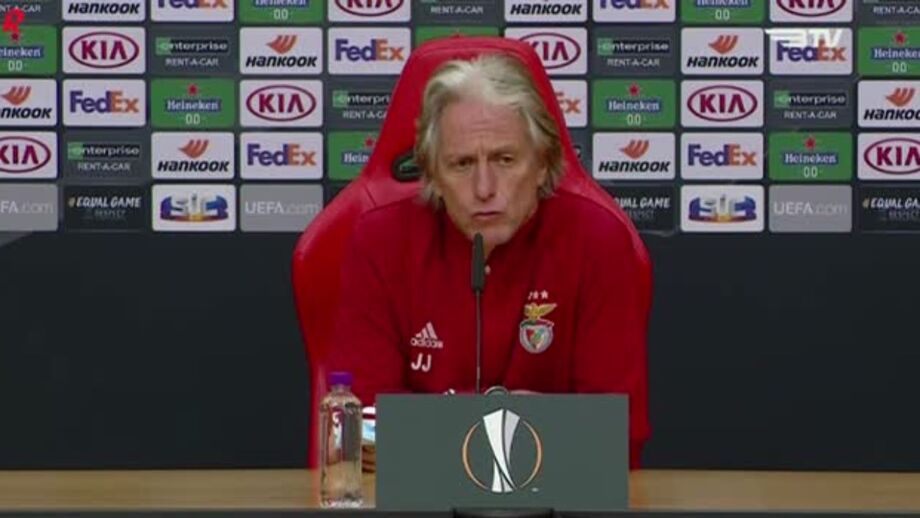 Treinador do Benfica reconhece qualidade da equipa escocesa