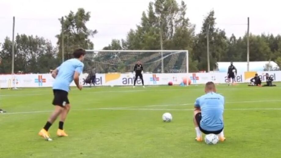 Jogadores mostram bastidores da concentração