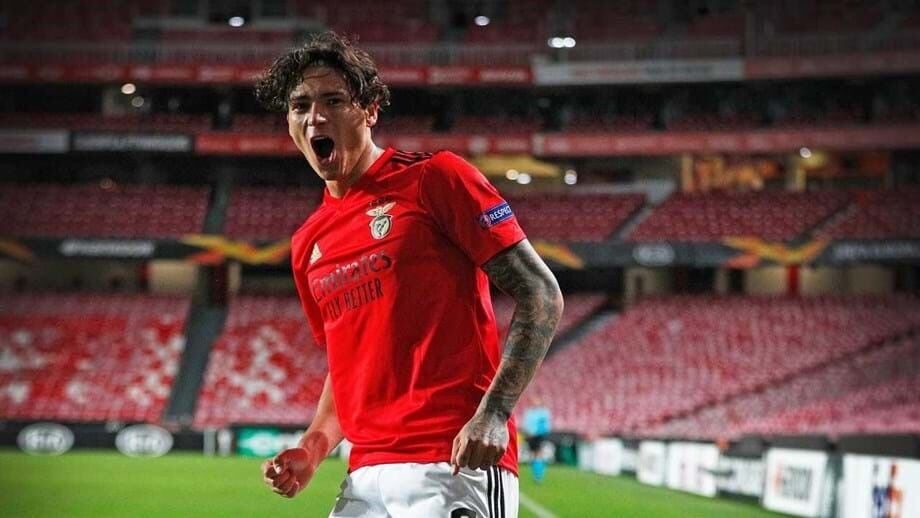 Selecionador do Uruguai fala sobre o jovem avançado do Benfica na antevisão ao duelo com o Brasil