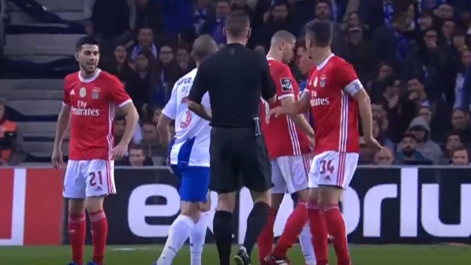 Treinador do Manchester City não revelou se conta com o português na próxima época 