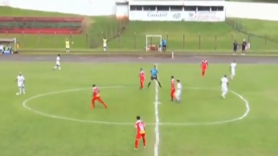 Jogo da 3.ª divisão do Brasil teve 'contornos' estranhos