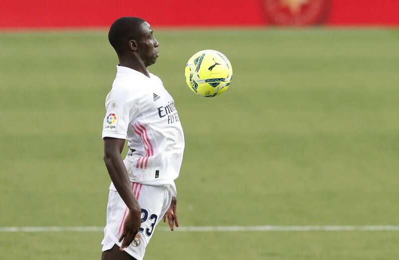 Lateral-esquerdo: Mendy