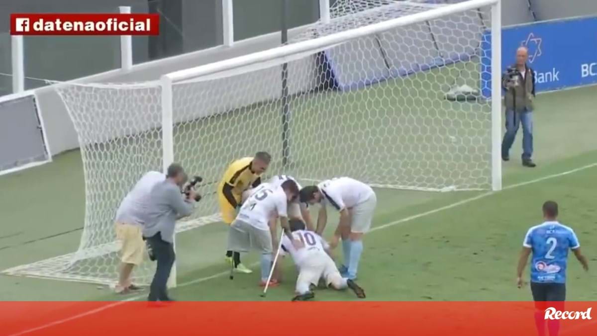 Bolsonaro scores a goal in a solidary game and makes a big mistake: «He will be 14 days away from the presidency» – Videos