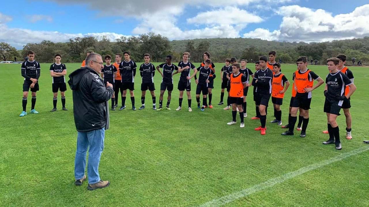 Farense inaugura primeiro relvado da academia - Farense ...