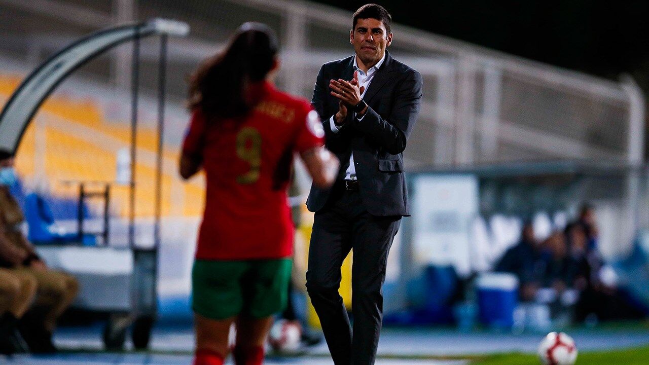  Neto com Ana Borges, que marcou à Escócia