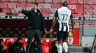 Lance polémico no Benfica-Portimonense: Beto pediu penálti mas viu amarelo por simulação