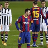 «Jogadores do Barcelona nem em campo falam uns com os outros»