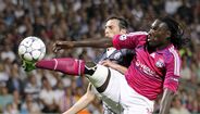 Bafetimbi Gomis (Lyon) vs Dínamo Zagreb - 2011/12