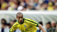Lateral-esquerdo: Roberto Carlos
