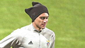 Darwin de volta e direto ao onze do Benfica para o jogo com o Lech Poznan