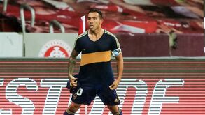 Tévez homenageou Maradona com camisola original de 1981 