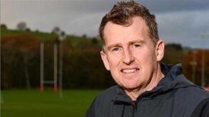 Histórico árbitro de râguebi Nigel Owens põe fim a carreira que começou em Lisboa