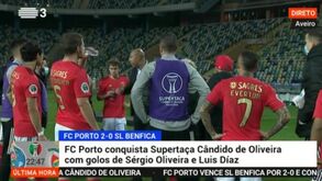 Luisão juntou jogadores e deixou puxão de orelhas no relvado