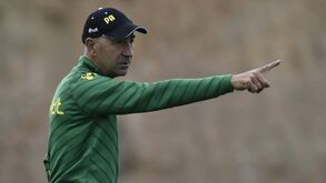 Pako Ayestarán e as expulsões sucessivas dos jogadores do Tondela: «Assim fica difícil»