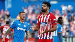 Dois ex-Benfica apontados ao Atlético Madrid para suceder a Diego Costa