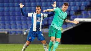 Mercado: Defesa do Benfica falado em Espanha, médio do FC Porto na mira da Roma e RDT favorito para reforçar At. Madrid