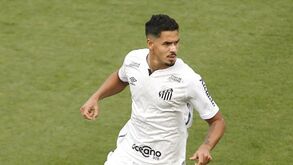 Lucas Veríssimo ameaçou não jogar pelo Santos após nega dada ao Benfica