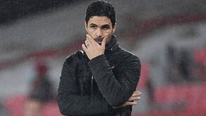 Arteta defende revisão de lei de assistência aos jogadores após choque entre Jiménez e David Luiz