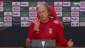 Jorge Jesus e o sistema de três centrais: «Eu jogava assim.. passaram 30 anos, eu já andava à frente»