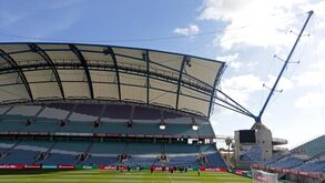 Lourosa-U. Leiria vai jogar-se no Estádio do Algarve