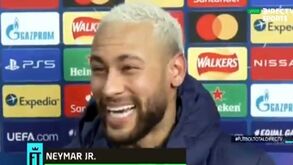 Neymar 'larga bomba' após jogo do PSG: «No próximo ano tenho de voltar a jogar ao lado de Messi»