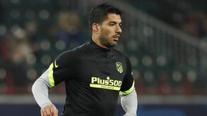 Luis Suárez testa negativo à Covid-19 e fica apto no Atlético de Madrid