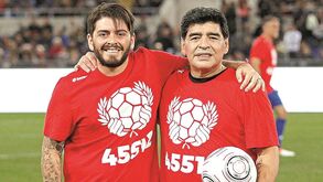 Filho de Diego Maradona: «O meu pai morreu muito novo, não aceito»