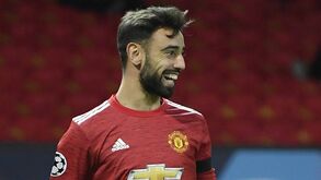 Manchester United quer dobrar salário de Bruno Fernandes