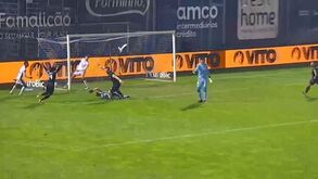 Os lances que motivam as queixas do Sporting no jogo com o Famalicão