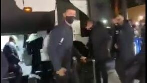 Juventus chega a Barcelona e adeptos já 'mimaram' Cristiano Ronaldo