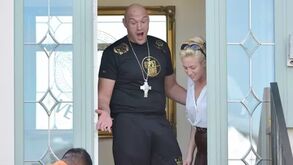 O 'cheat day' de Tyson Fury: (muitos) chocolates, triplo cheeseburger e Cola zero... a dobrar