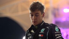 Mercedes explica erro no pit-stop que 'roubou' a primeira vitória a George Russell