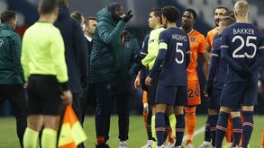 Vergonha em Paris