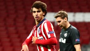 João Félix bisou frente ao Salzburgo em outubro