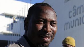 Mamadou Ba: «Oh meu rico Benfica, que junta o Ventura ao Jesus»